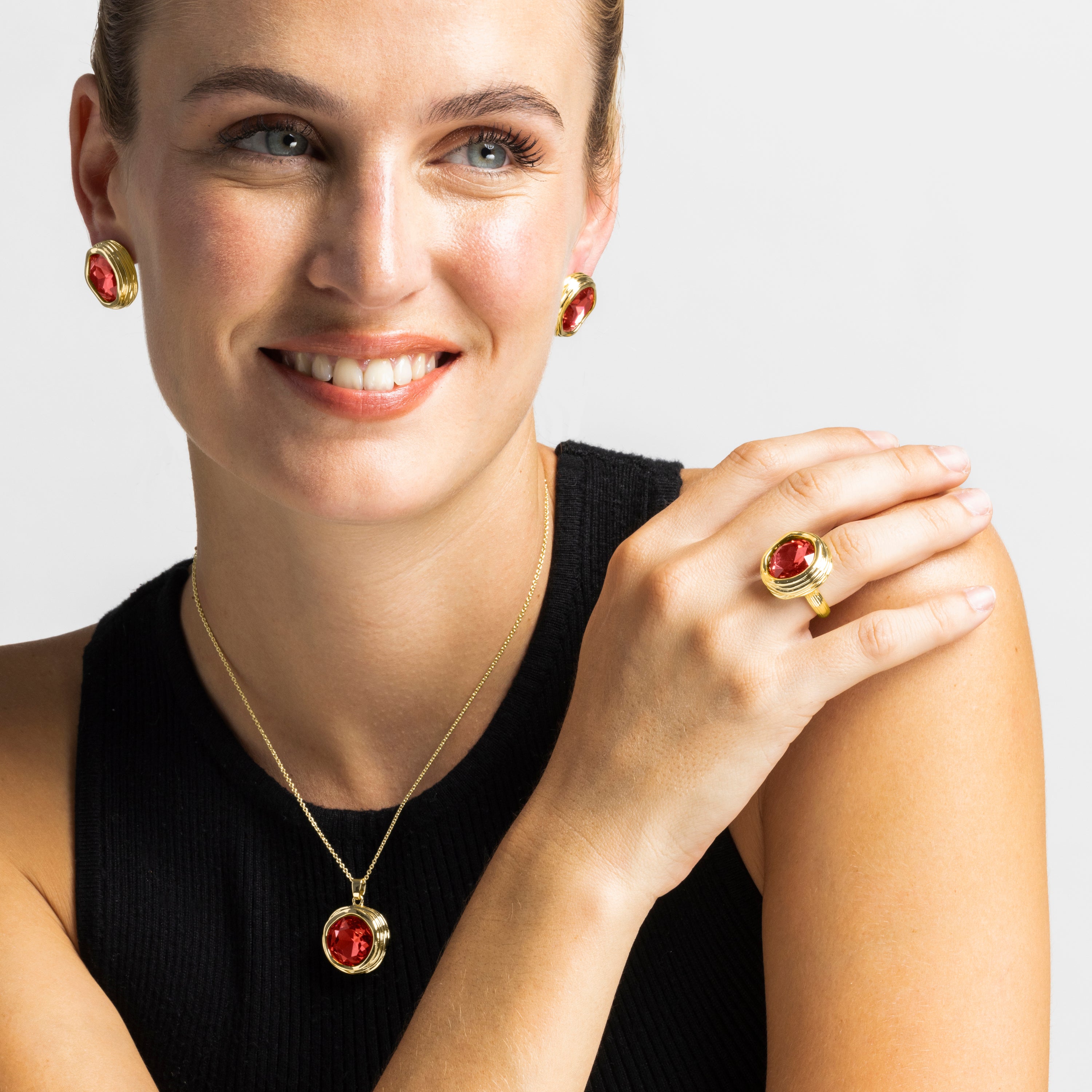 Anillo con Cristal Rosa acabado oro 18k - Nianli