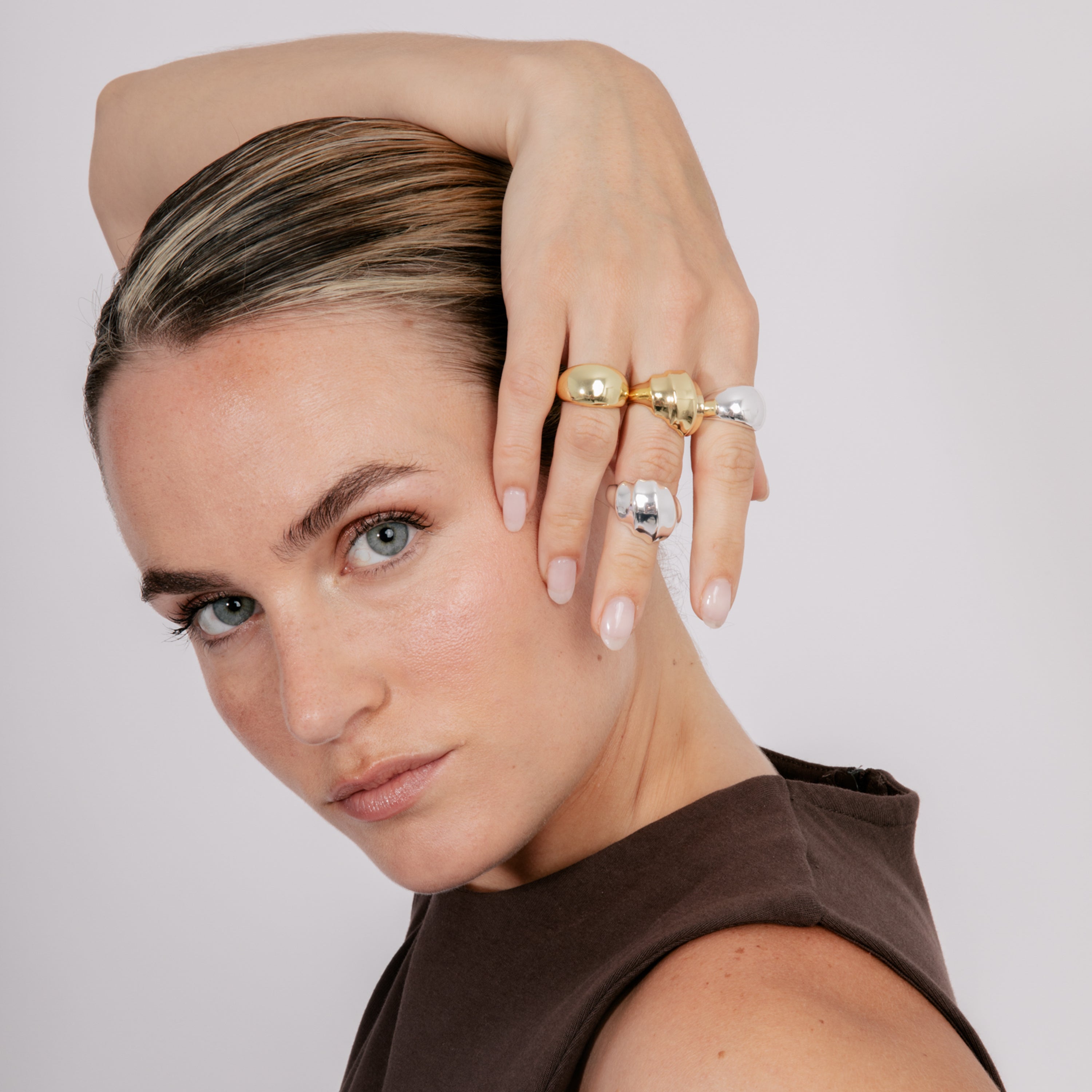 Anillo acabado en oro amarillo de 18k - Nura