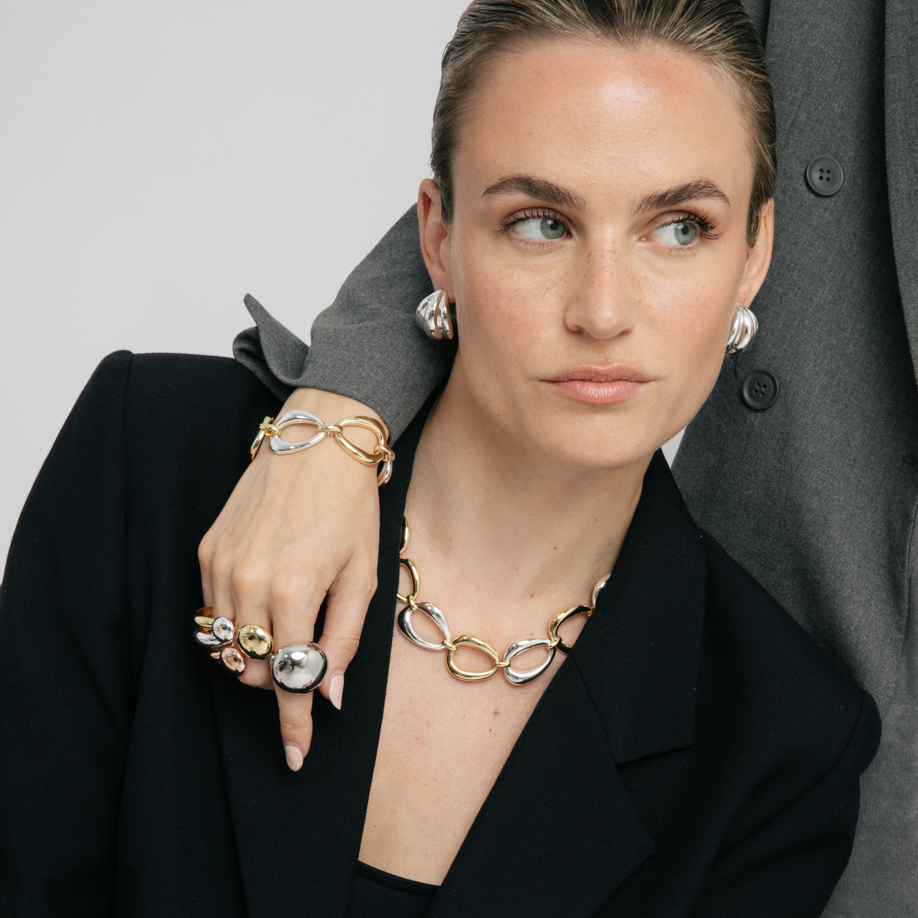 Anillo acabado en Rodio, oro amarillo y rosa de 18k - Basuz