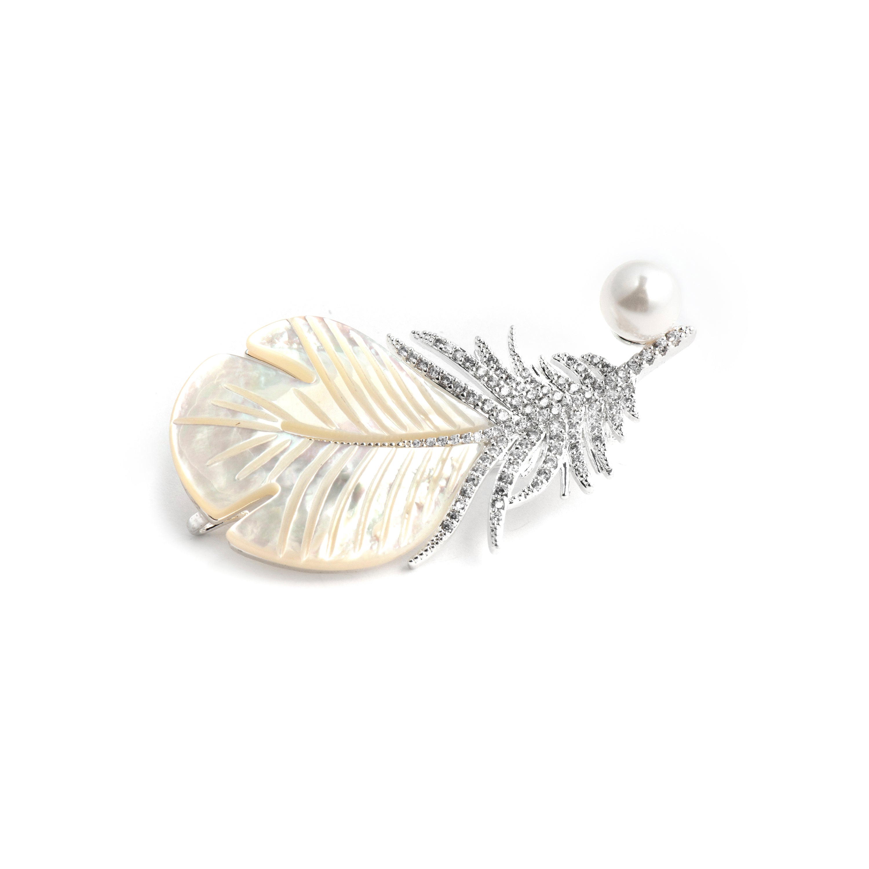 Broche de Madreperla Blanca acabado en Plata de Ley 925 - Yaith