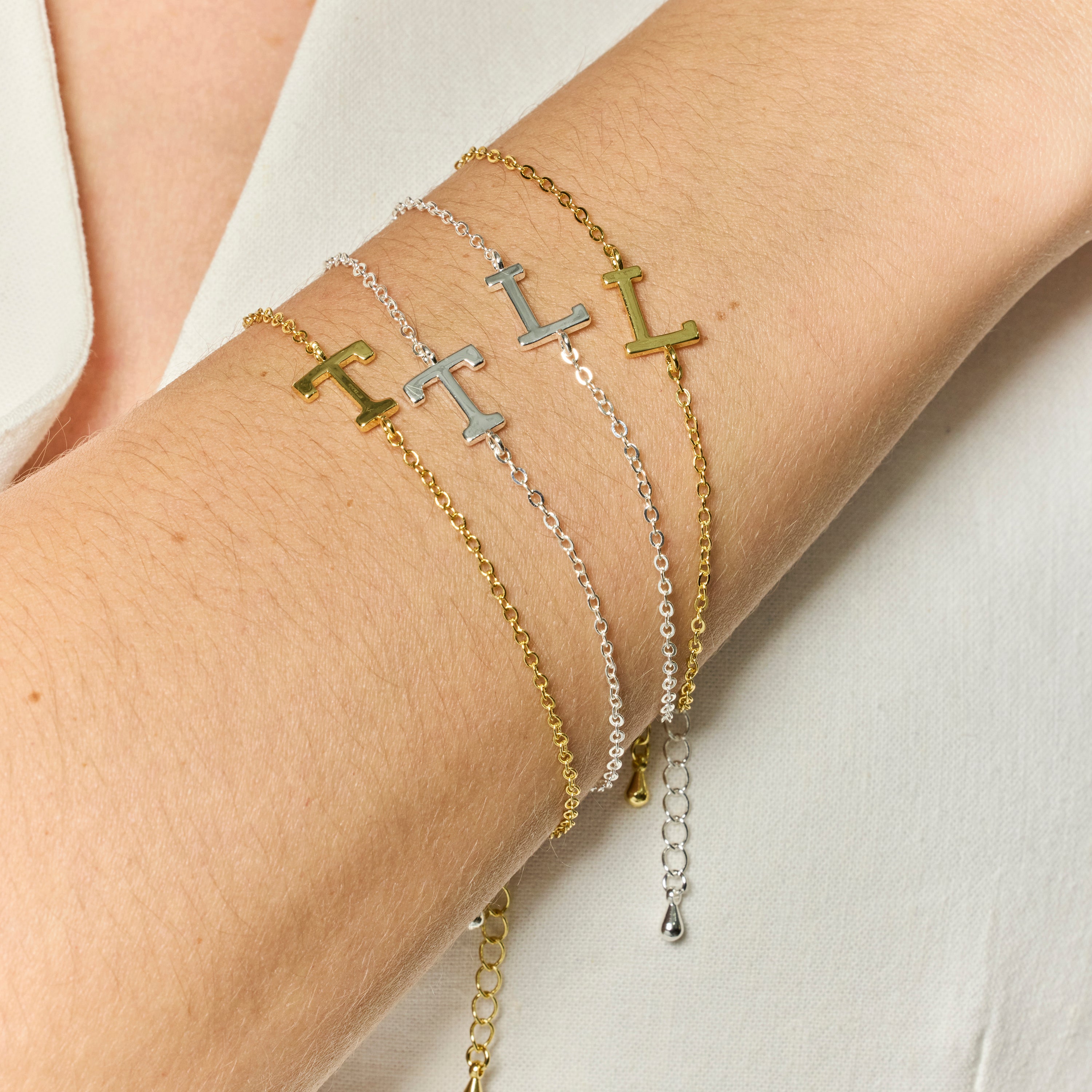 Pulsera acabado plata - Alphabet