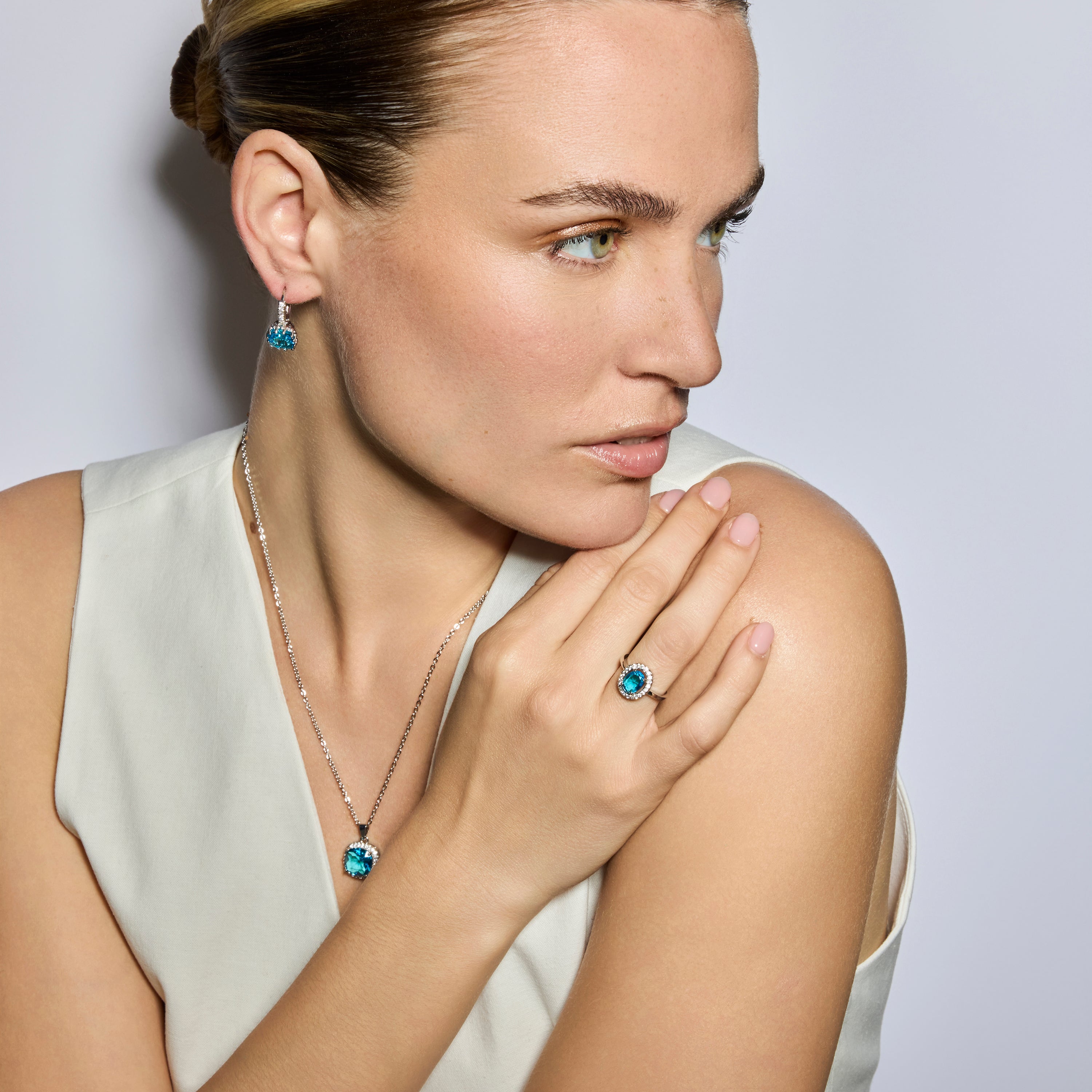 Anillo con Circonita Topacio Azul acabado plata - Nor