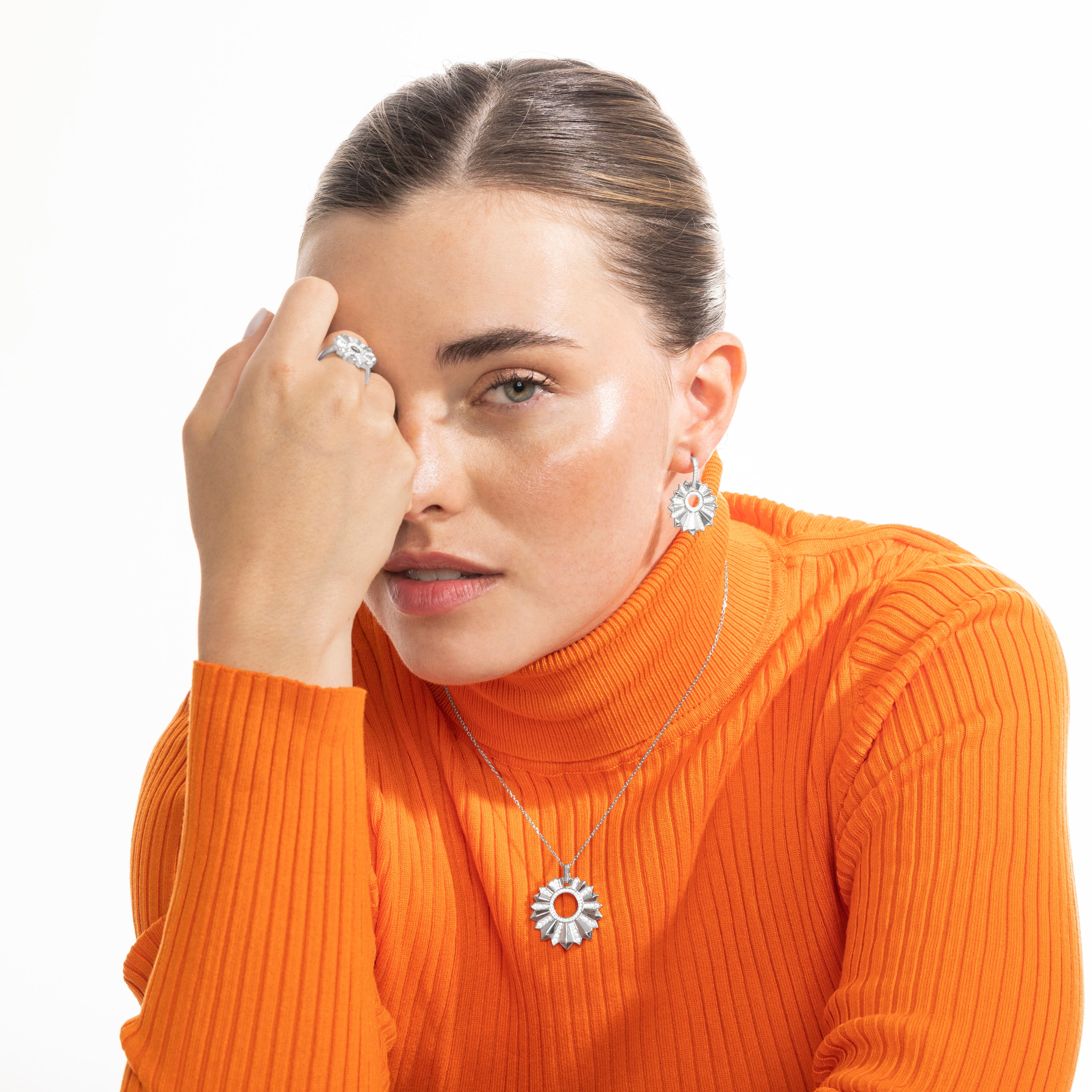 Anillo de Plata de Ley 925 y Circonita Brillante acabado en rodio - Saneda