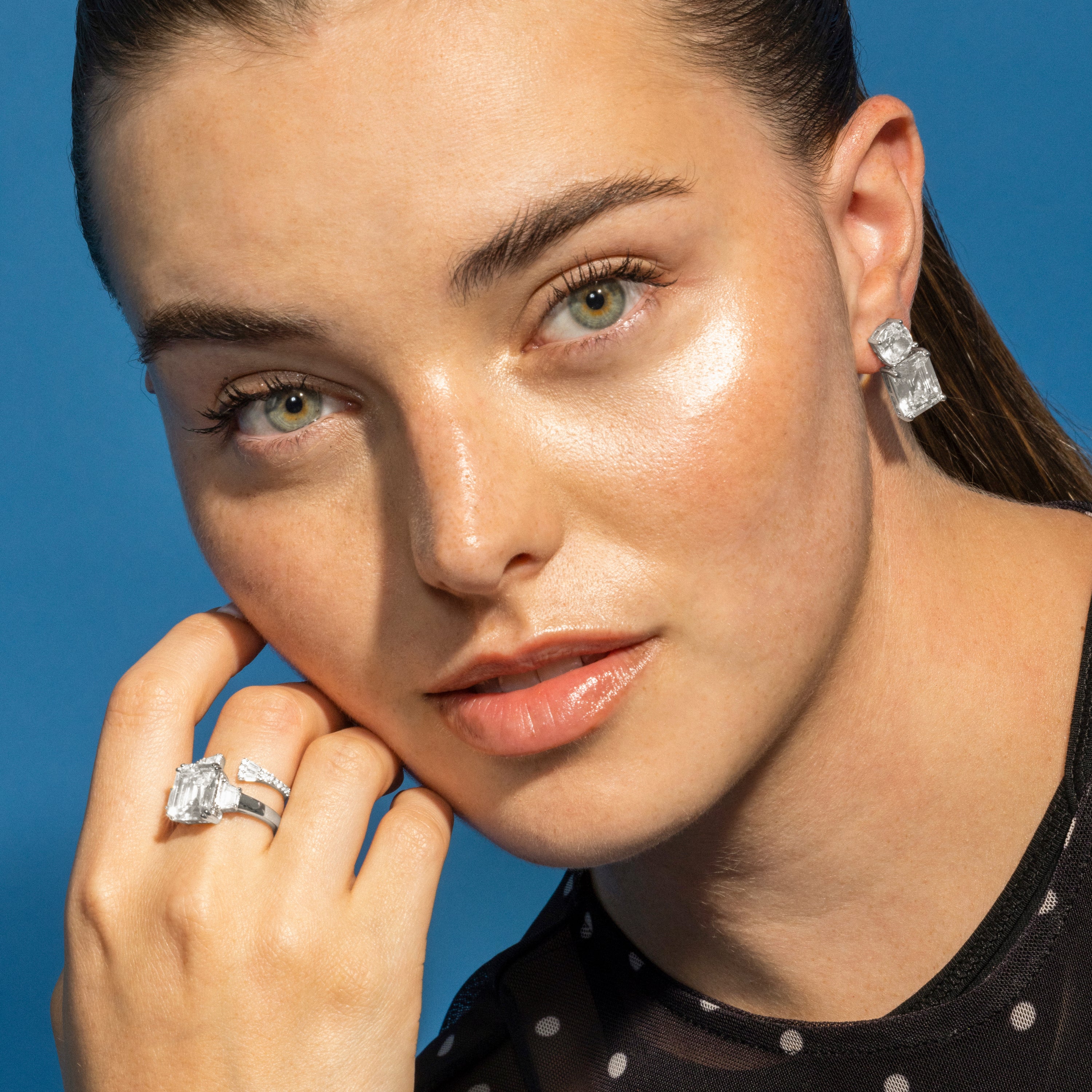 Anillo de Plata de Ley 925 y Circonita Brillante acabado en rodio - Khaoya