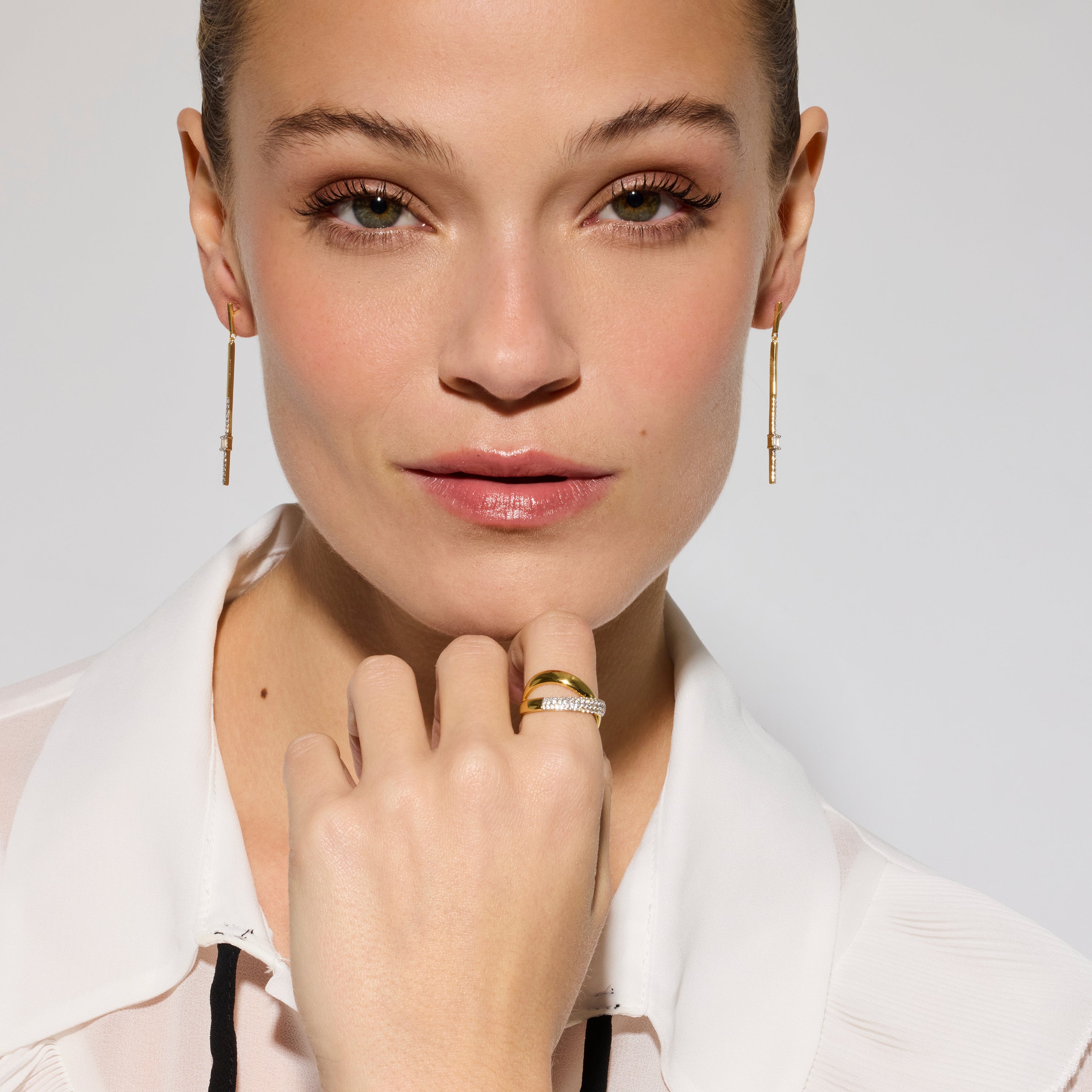 Anillo de Plata de Ley 925 y Circonita Brillante acabado oro amarillo de 18k - Atrak