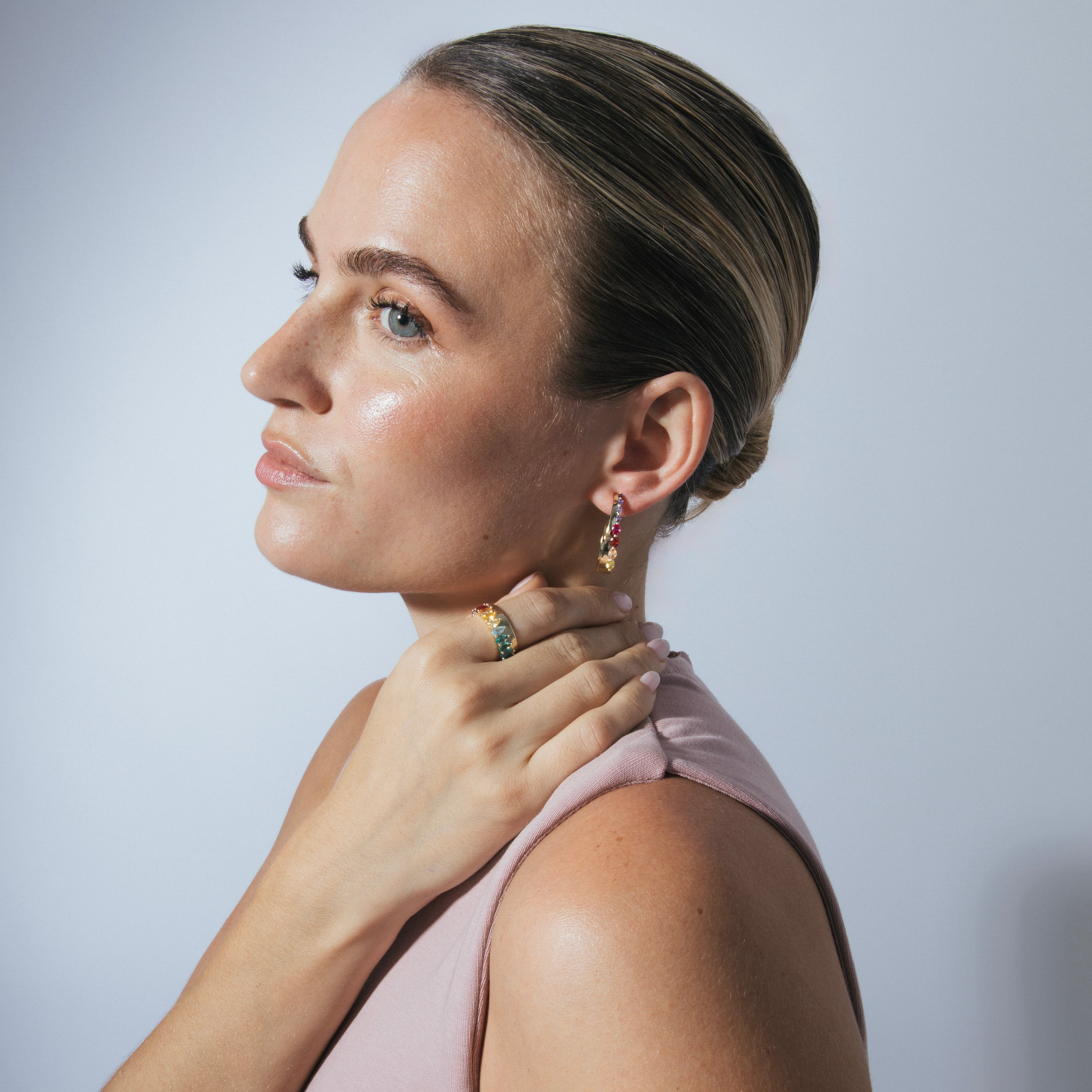 Anillo de Plata de Ley 925 y Circonita Multicolor acabado en oro amarillo 18k - Maskai