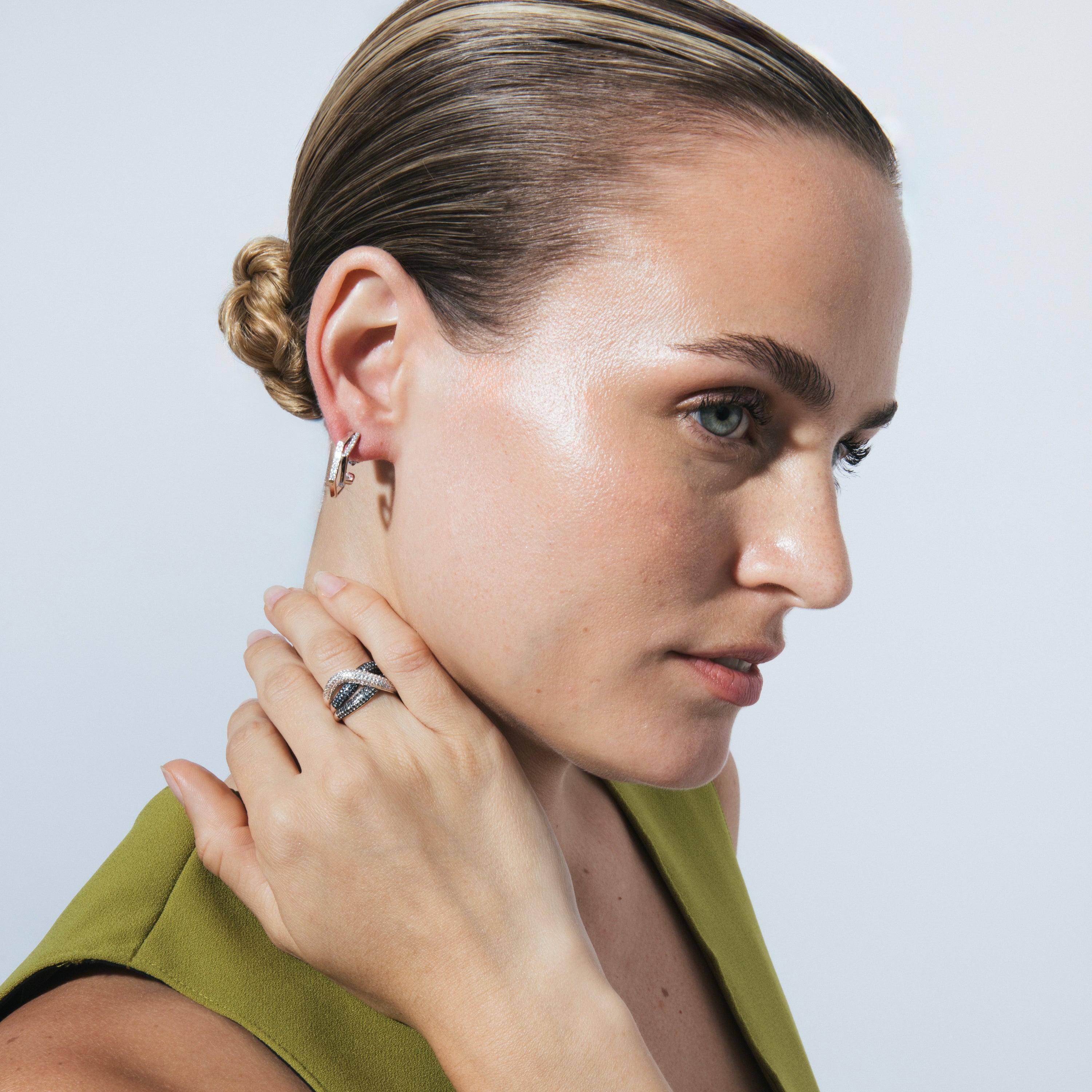 Anillo de Plata de Ley 925 y Circonita Topacio Azul acabado en rodio - Bothu