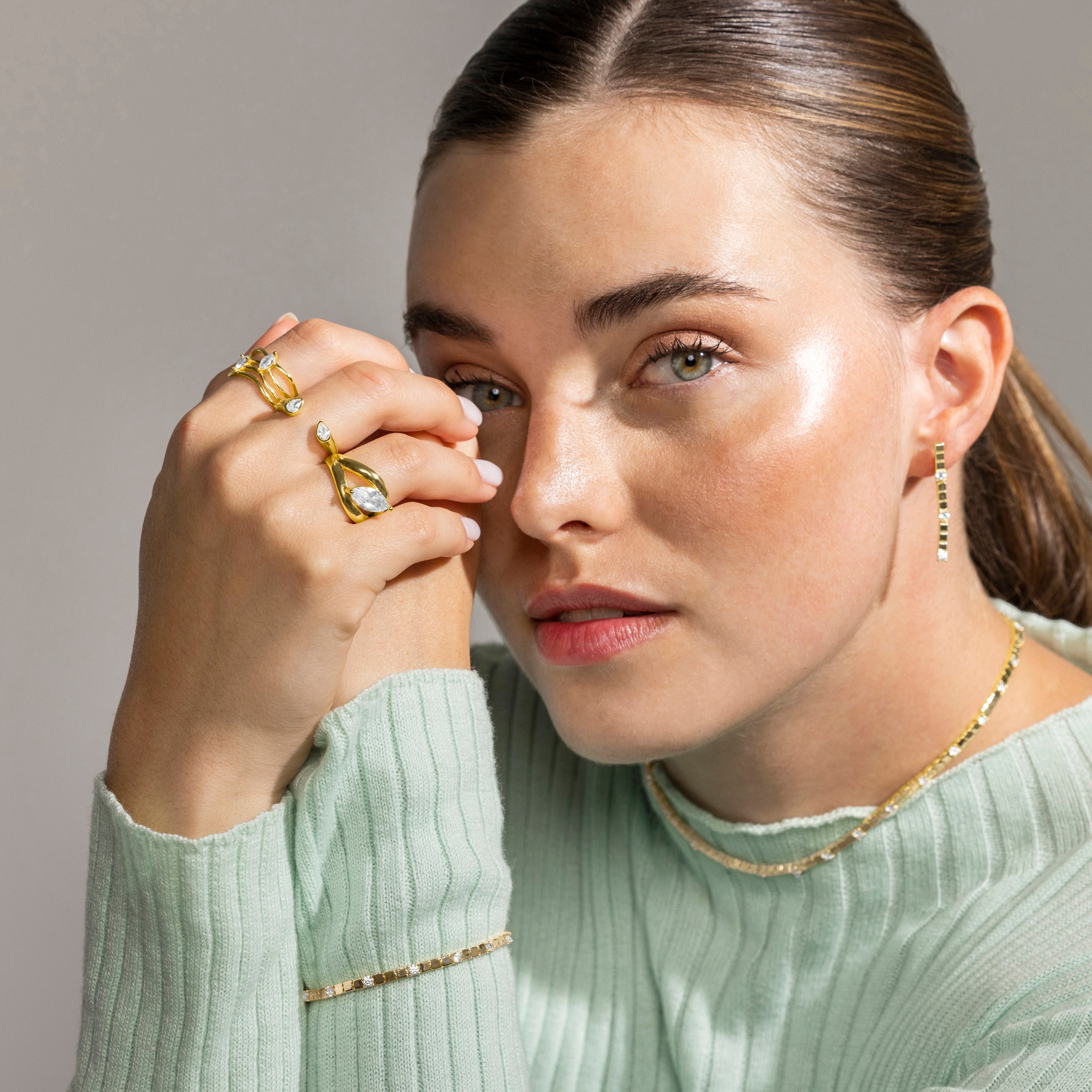 Anillo de Plata de Ley 925 y Circonita Brillante acabado oro 18k - Nathon